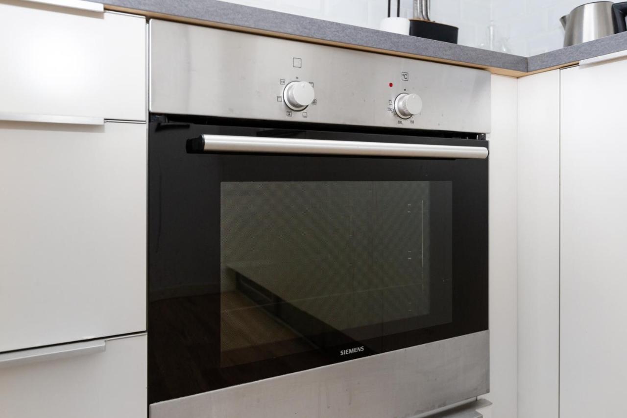 Apartamento 200 M Fra Rutebilstation - Privat Terrasse, Grill Århus Exterior foto