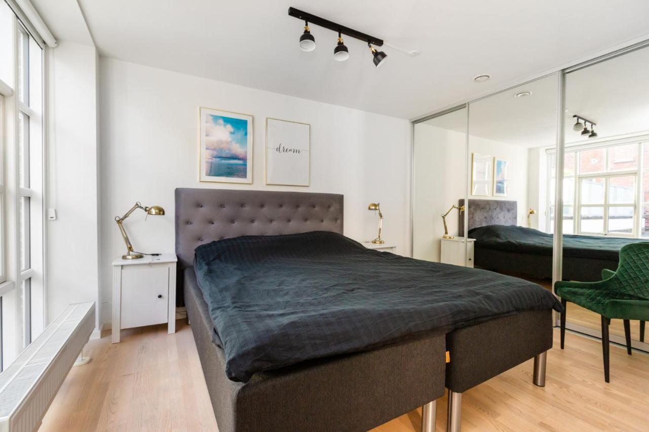 Apartamento 200 M Fra Rutebilstation - Privat Terrasse, Grill Århus Exterior foto